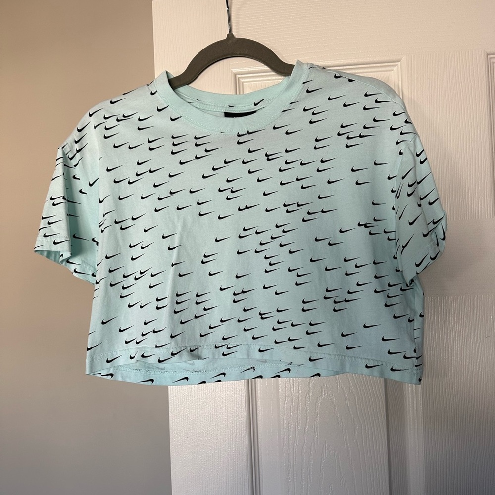 Nike Crop Top